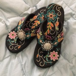 Montana West flip flop